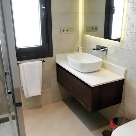 Apartment Aptos Millan *